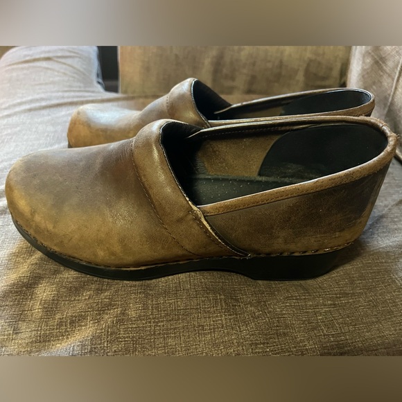 LL Bean Nubuck Nursing Clogs Size 10 (42) - Picture 3 of 9